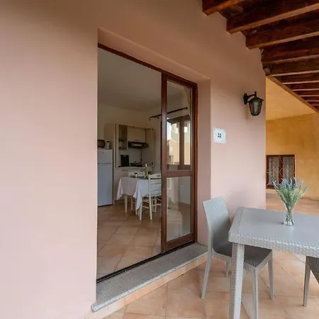 Relaxing Baia Dei Mirti B4-1 Bedroom Sleeps 4 Persons
