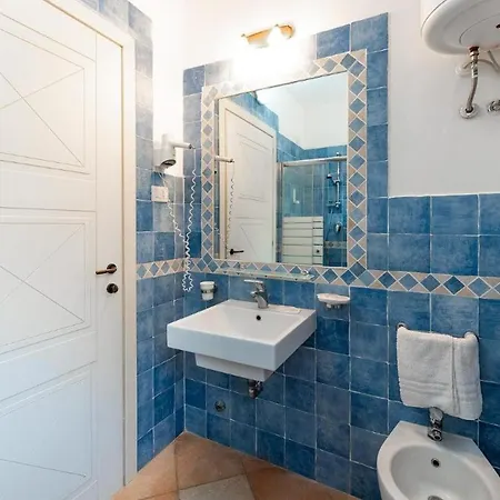 Relaxing Baia Dei Mirti B4-1 Bedroom Sleeps 4 Persons