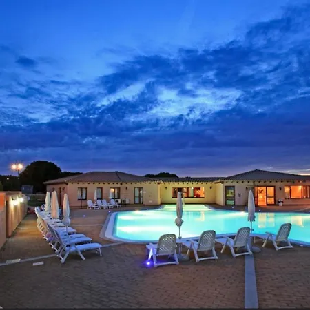 Relaxing Baia Dei Mirti B4-1 Bedroom Sleeps 4 Persons * Vignola Mare